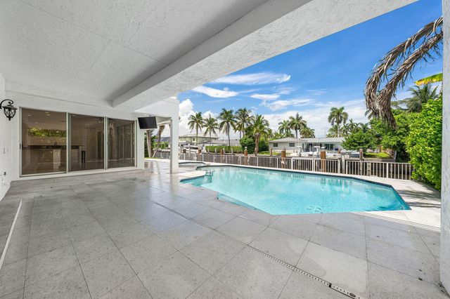 807 Coventry Street, Boca Raton, FL 33487