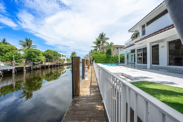 807 Coventry Street, Boca Raton, FL 33487