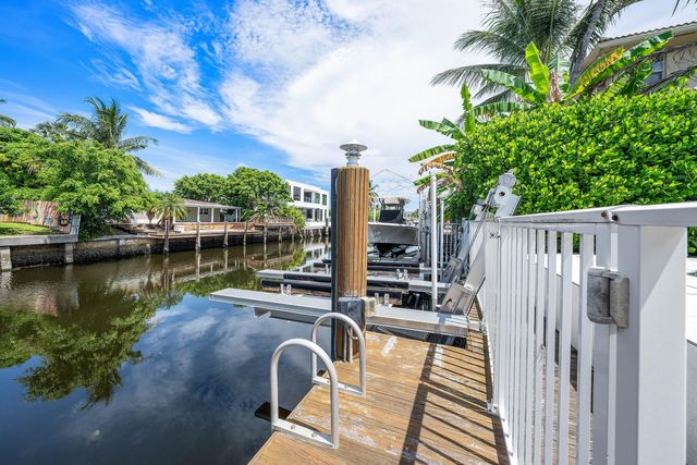 807 Coventry Street, Boca Raton, FL 33487