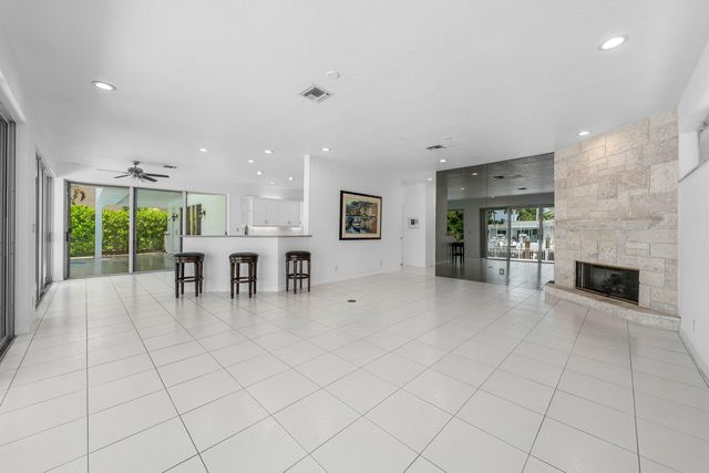 807 Coventry Street, Boca Raton, FL 33487