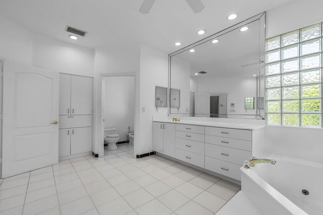 807 Coventry Street, Boca Raton, FL 33487
