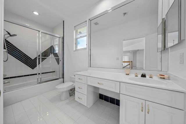 807 Coventry Street, Boca Raton, FL 33487