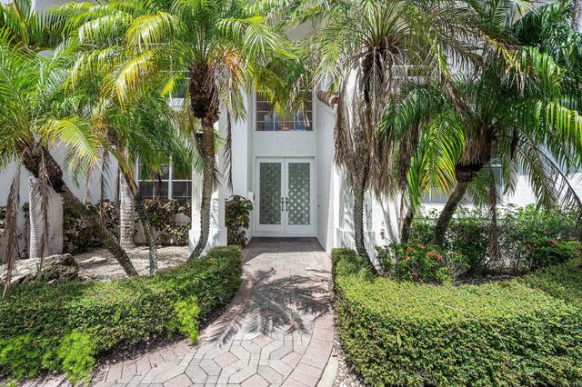 807 Coventry Street, Boca Raton, FL 33487