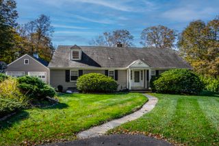 124 Old Sherman Hill Road, Woodbury, CT 06798