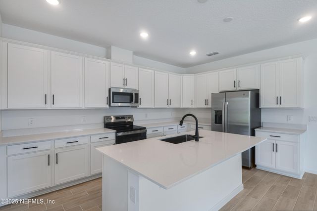 306 ALEXANDRITE Street, Deland, FL 32720