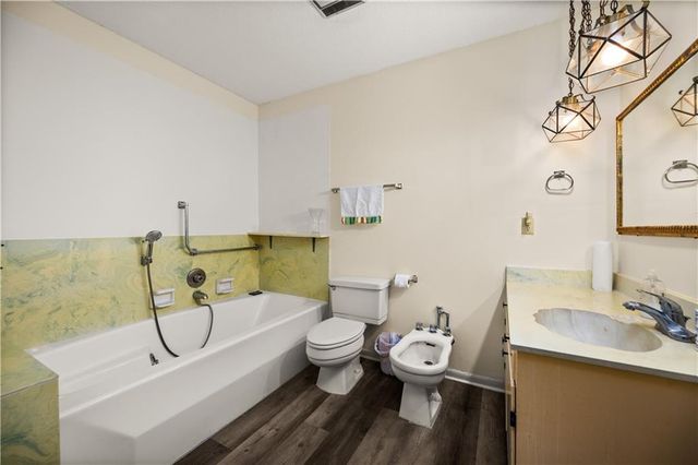 5220 ARGONNE Boulevard, Alexandria, LA 71303