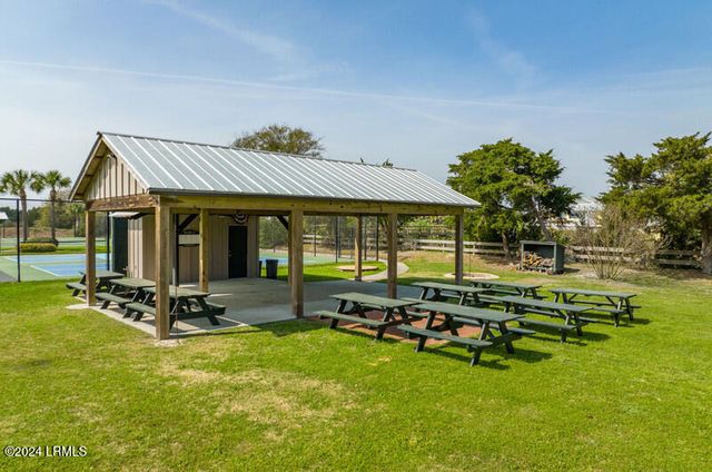 7 Ocean Marsh Court, Harbor Island, SC 29920