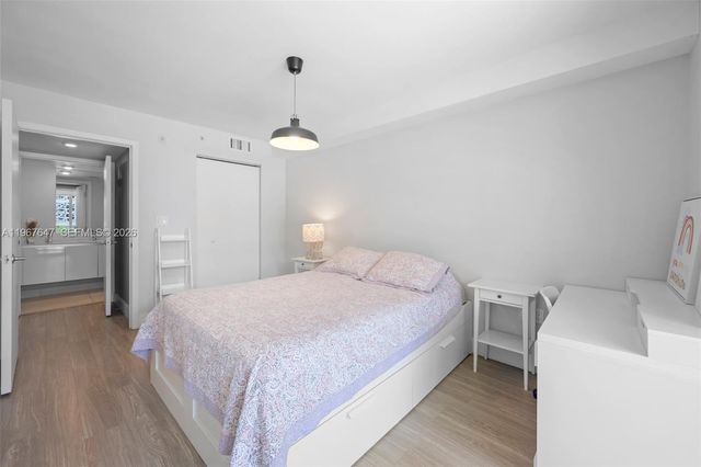 1025 92nd St 406, Bay Harbor Islands, FL 33154