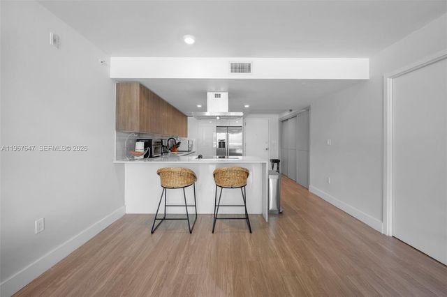 1025 92nd St 406, Bay Harbor Islands, FL 33154