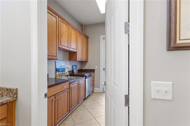 2378 Somerset WAY, Hayes, VA 23072