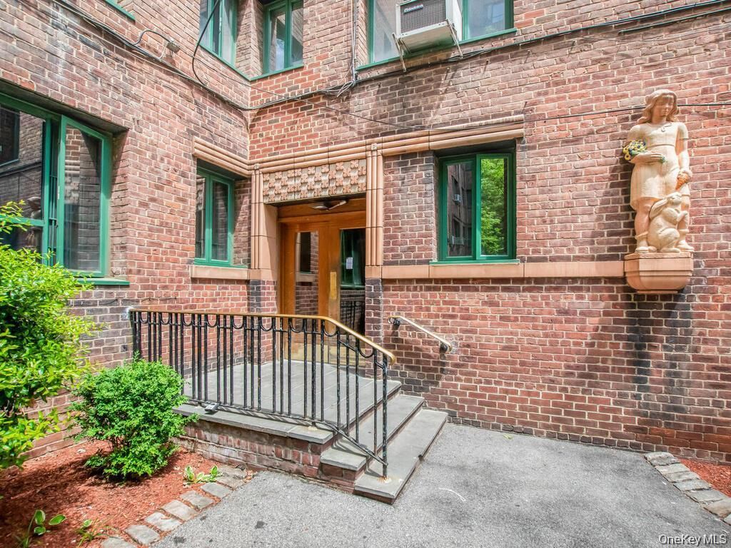 1503 Metropolitan Avenue 6E, Bronx, NY 10462 — exterior