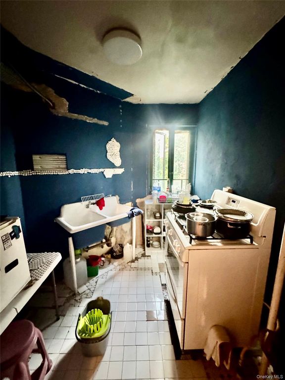 1503 Metropolitan Avenue 6E, Bronx, NY 10462 — photo 5