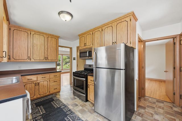 3426 Zenith Avenue N, Robbinsdale, MN 55422