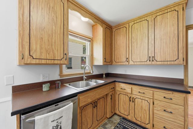 3426 Zenith Avenue N, Robbinsdale, MN 55422
