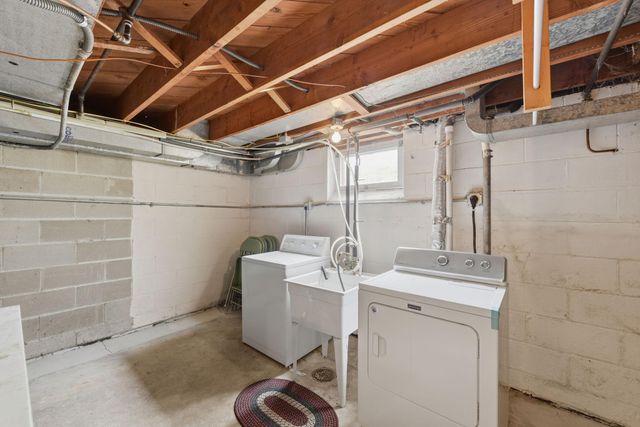 3426 Zenith Avenue N, Robbinsdale, MN 55422