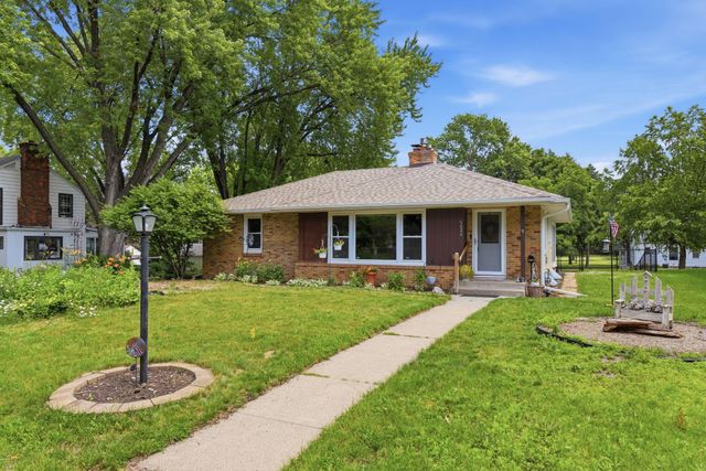 3426 Zenith Avenue N, Robbinsdale, MN 55422