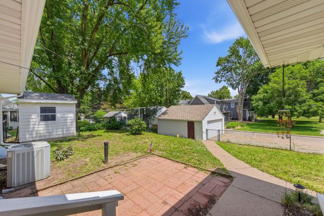 3426 Zenith Avenue N, Robbinsdale, MN 55422