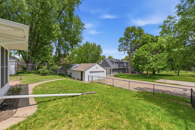 3426 Zenith Avenue N, Robbinsdale, MN 55422