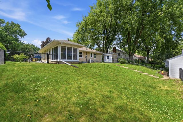 3426 Zenith Avenue N, Robbinsdale, MN 55422