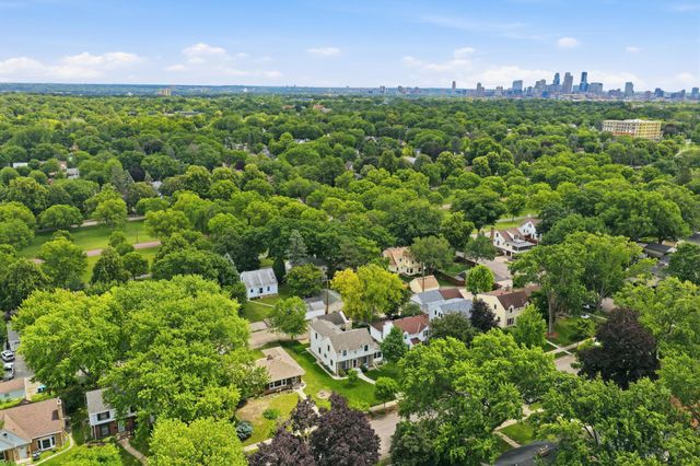 3426 Zenith Avenue N, Robbinsdale, MN 55422