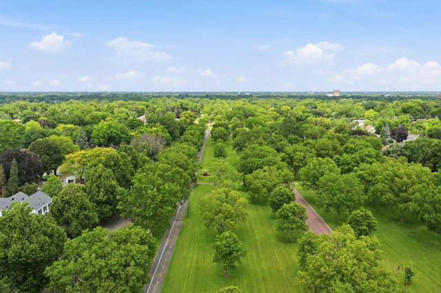 3426 Zenith Avenue N, Robbinsdale, MN 55422