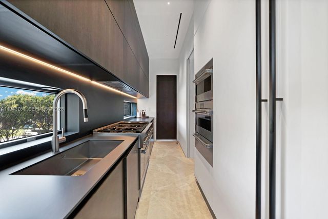 217 E Rivo Alto Dr, Miami Beach, FL 33139