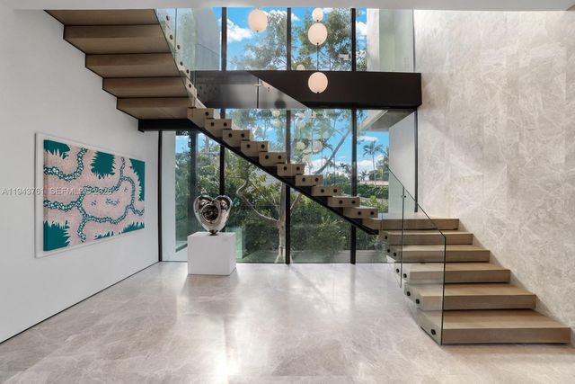 217 E Rivo Alto Dr, Miami Beach, FL 33139