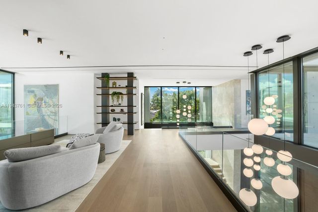 217 E Rivo Alto Dr, Miami Beach, FL 33139