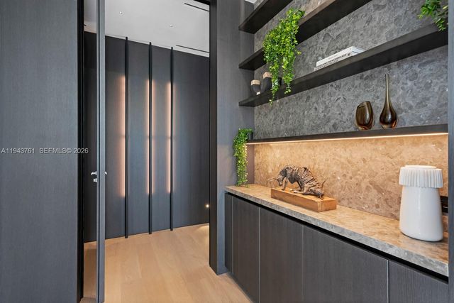 217 E Rivo Alto Dr, Miami Beach, FL 33139