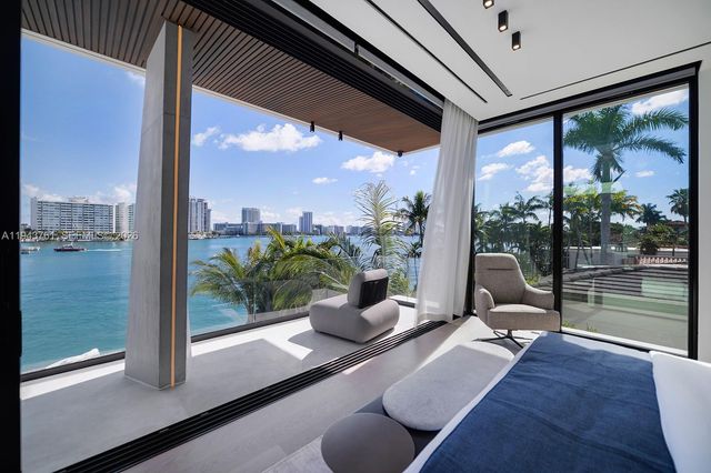 217 E Rivo Alto Dr, Miami Beach, FL 33139