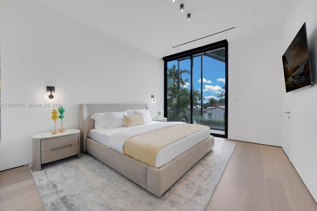 217 E Rivo Alto Dr, Miami Beach, FL 33139