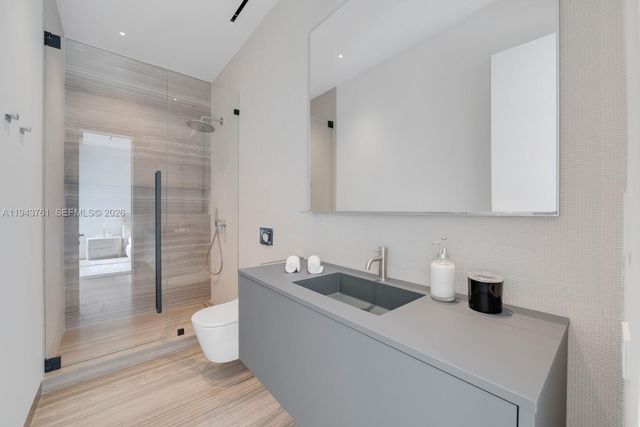 217 E Rivo Alto Dr, Miami Beach, FL 33139