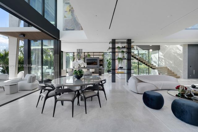 217 E Rivo Alto Dr, Miami Beach, FL 33139