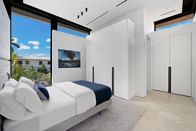 217 E Rivo Alto Dr, Miami Beach, FL 33139