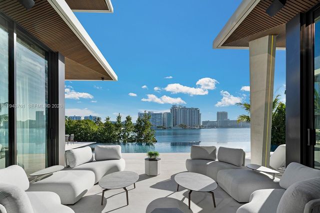 217 E Rivo Alto Dr, Miami Beach, FL 33139