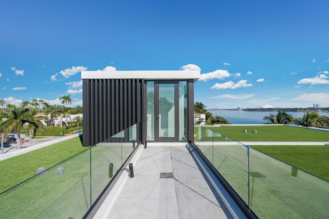 217 E Rivo Alto Dr, Miami Beach, FL 33139