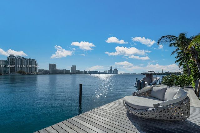 217 E Rivo Alto Dr, Miami Beach, FL 33139