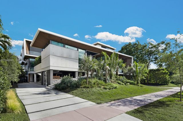 217 E Rivo Alto Dr, Miami Beach, FL 33139