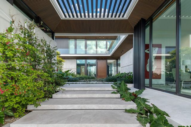 217 E Rivo Alto Dr, Miami Beach, FL 33139