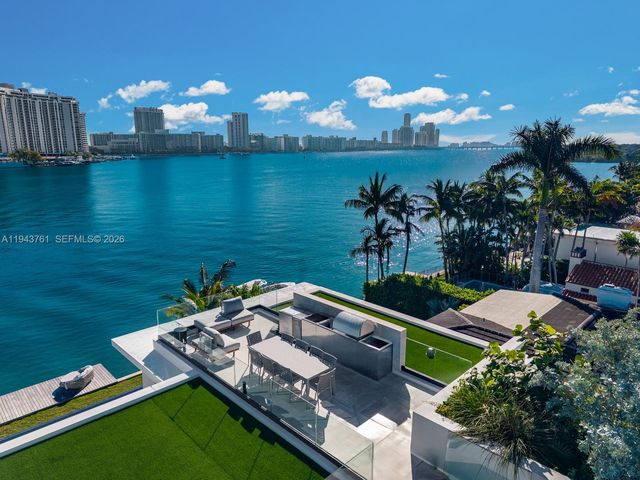 217 E Rivo Alto Dr, Miami Beach, FL 33139