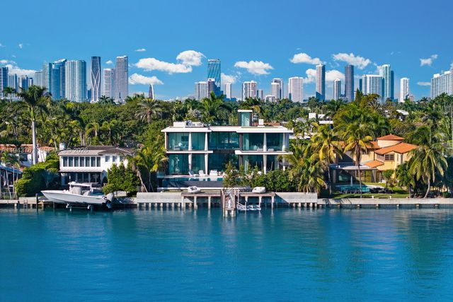 217 E Rivo Alto Dr, Miami Beach, FL 33139