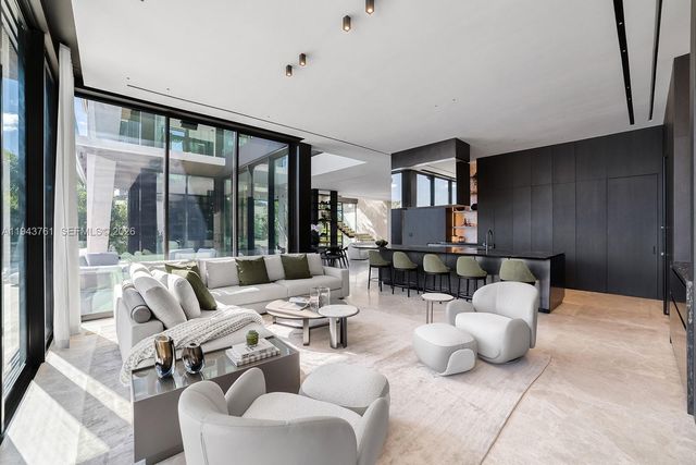 217 E Rivo Alto Dr, Miami Beach, FL 33139