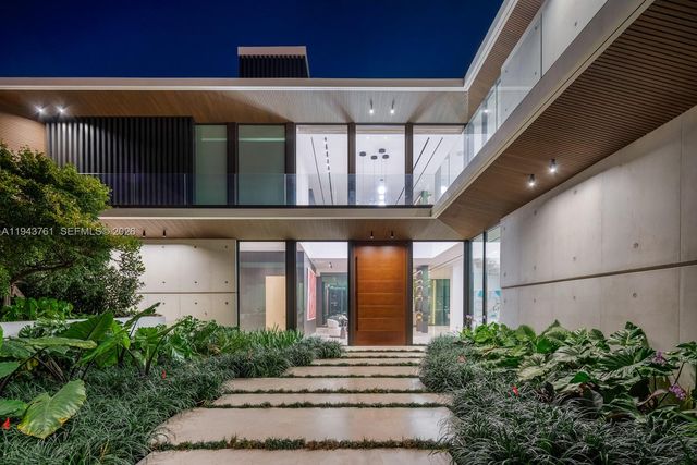 217 E Rivo Alto Dr, Miami Beach, FL 33139