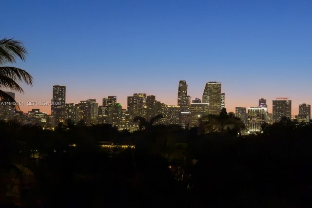 217 E Rivo Alto Dr, Miami Beach, FL 33139