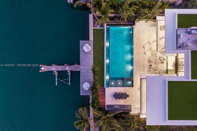 217 E Rivo Alto Dr, Miami Beach, FL 33139