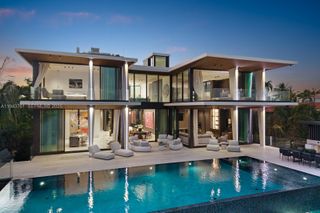 217 E Rivo Alto Dr, Miami Beach, FL 33139