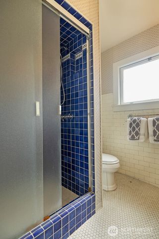 806 15th Avenue E, Seattle, WA 98112
