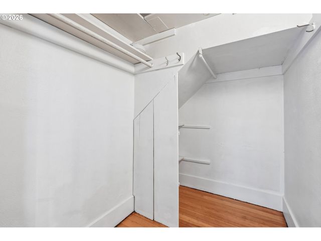 334 Ne 71ST Ave, Portland, OR 97213