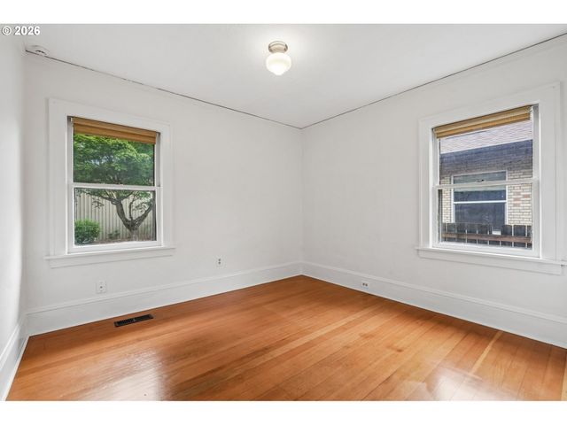 334 Ne 71ST Ave, Portland, OR 97213