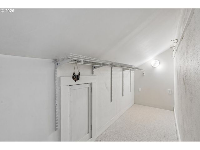 334 Ne 71ST Ave, Portland, OR 97213